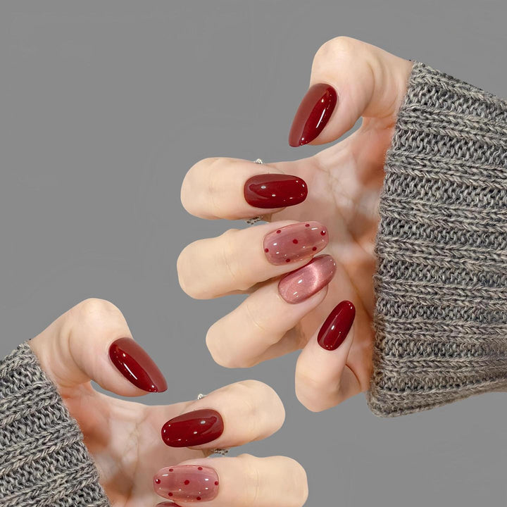 Künstlerische Press-On Nagelkollektion Karnz