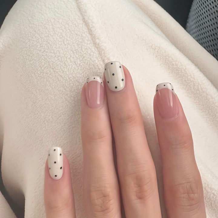 Künstliche Nagelspitzen Im Eleganten Design Karnz