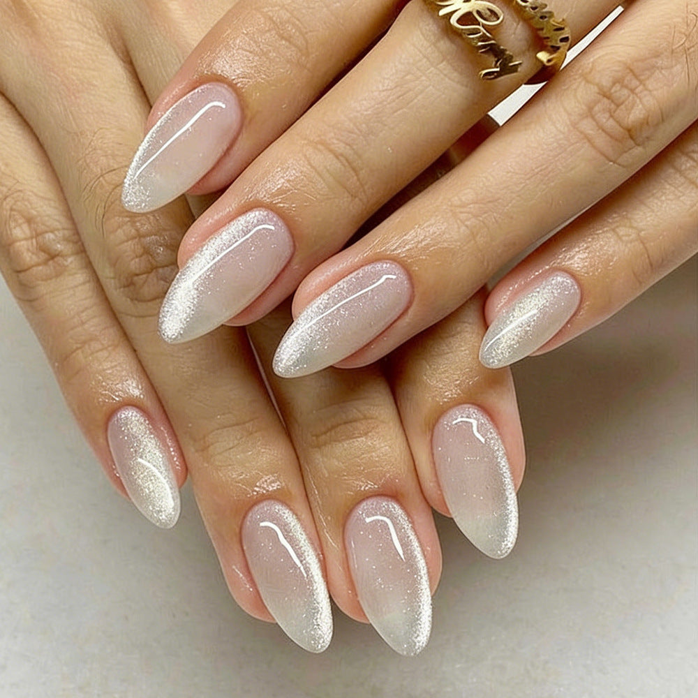 Dekorative Nagelkunst Karnz