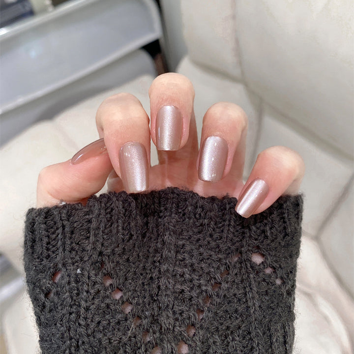 Elegante Press-On Nail Tips mit glänzendem Finish Karnz