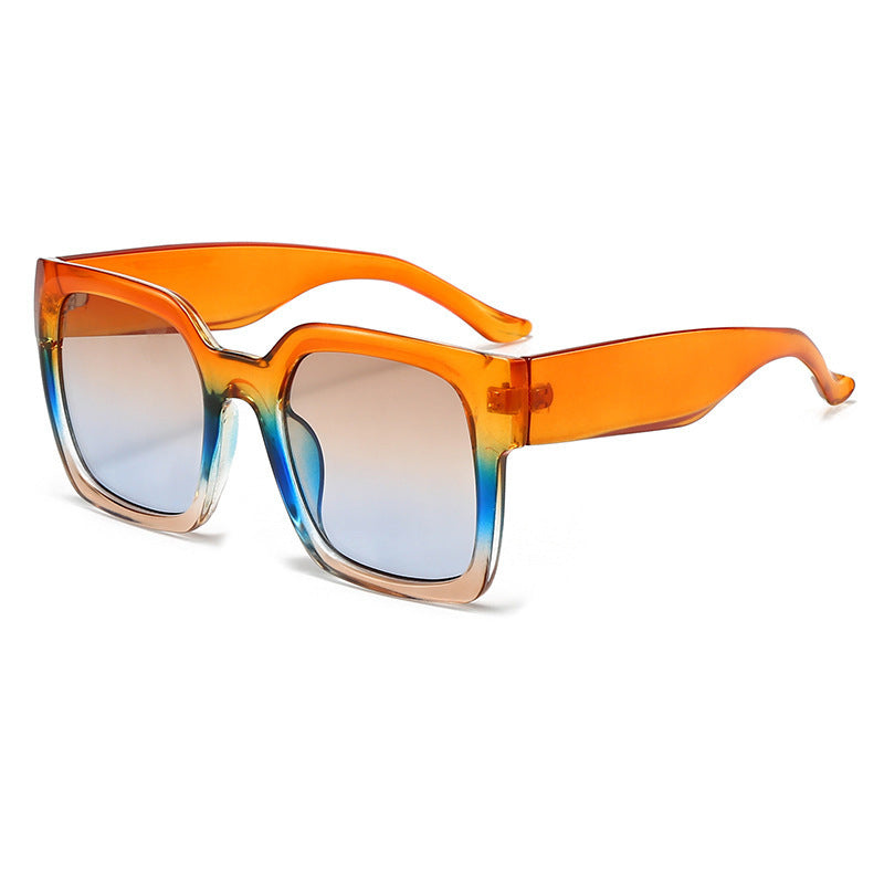 Damen quadratische Sonnenbrille mit stylischem Transparentrahmen und sanften Farbverlauf Karnz