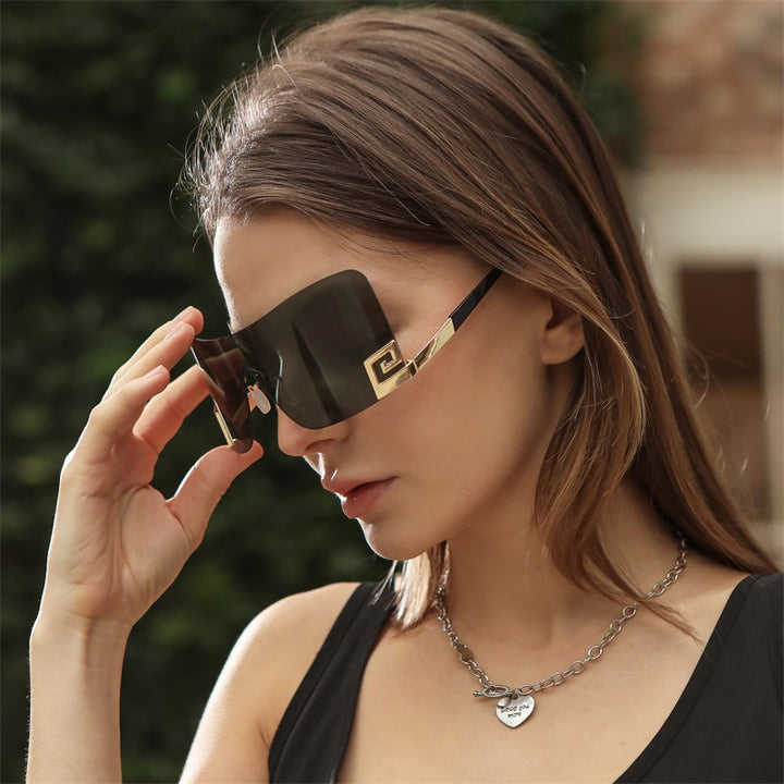 Damen Oversized Shield-Sonnenbrille mit extravagantem Design Karnz