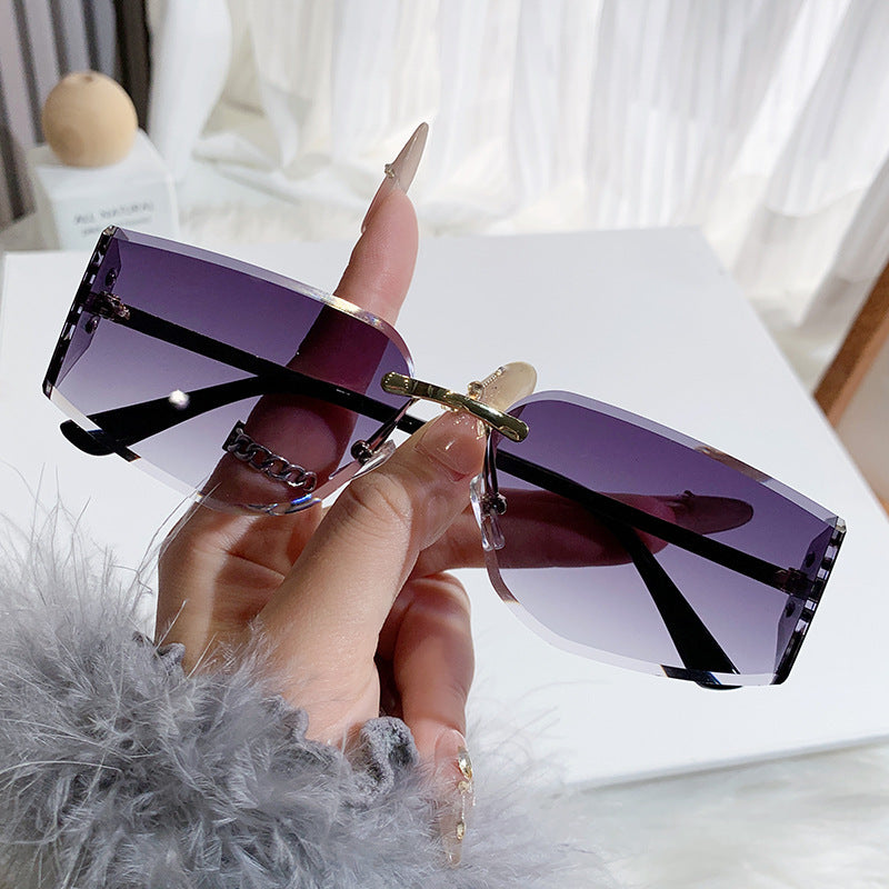 Damen elegante Sonnenbrille mit hochwertigem geometrischem Design Karnz