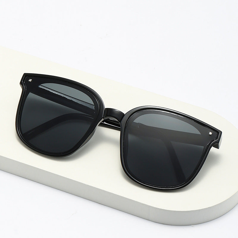 Damen klassische Sonnenbrille im stilvollen Design Karnz