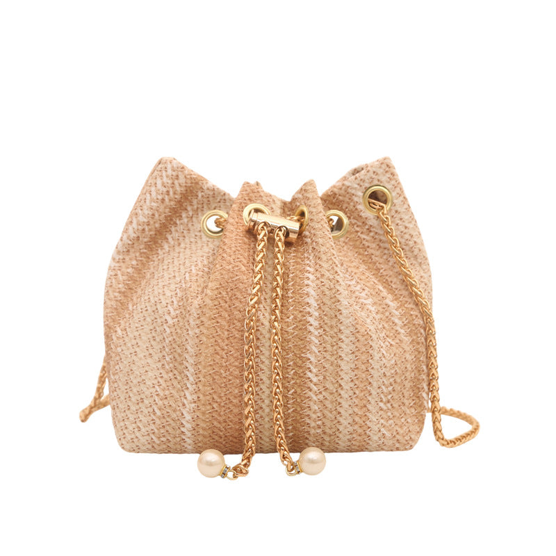 Künstlerisch gewobene Bucket Bag