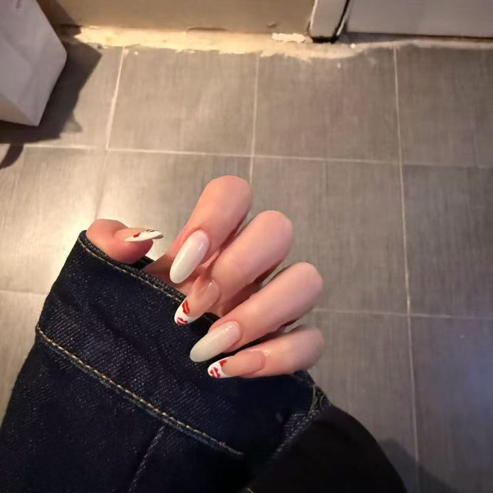 Dekorative Nagelkunst Karnz