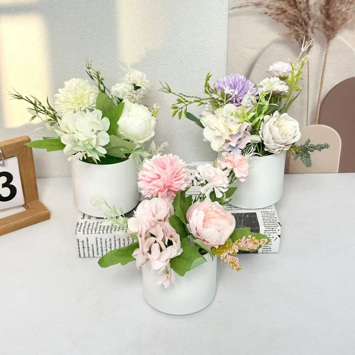 Dekoratives Blumenmittelstück für Tischdekoration