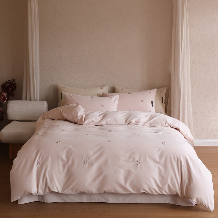 Langstapel Satin Bettbezug Set mit zartem floralem Stickmuster und Umschlag-Kissenbezügen