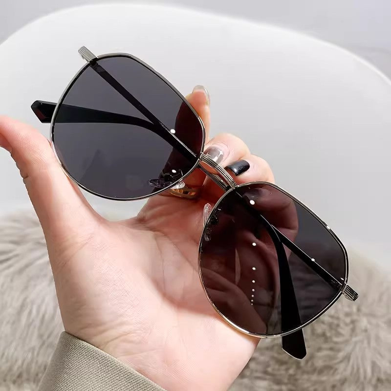 Damen katzenaugen Sonnenbrille mit elegantem Metallrahmen Karnz