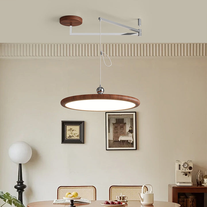 Minimalistische Holzpendelleuchte