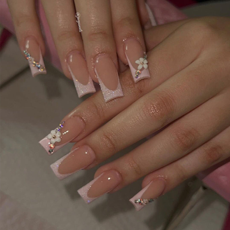 Dekorative Gel Press-On Nägel mit floralem und Glitter-Akzenten Karnz