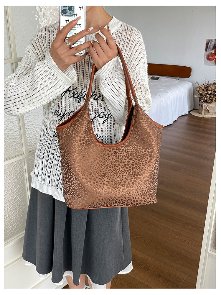 Geräumige Leopardenmuster Schultertasche