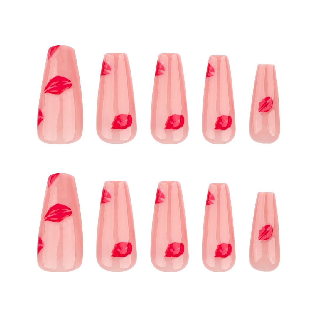 Kunstvolle Nagelverlängerungen mit Lippen-Design Karnz