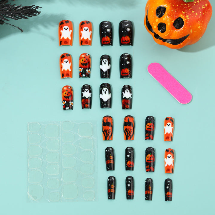 Kreative Halloween Kunstnägel mit Geister- und Kürbismotiv Karnz