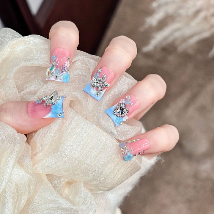 Künstlerische 3D Nagelkunst Tipps