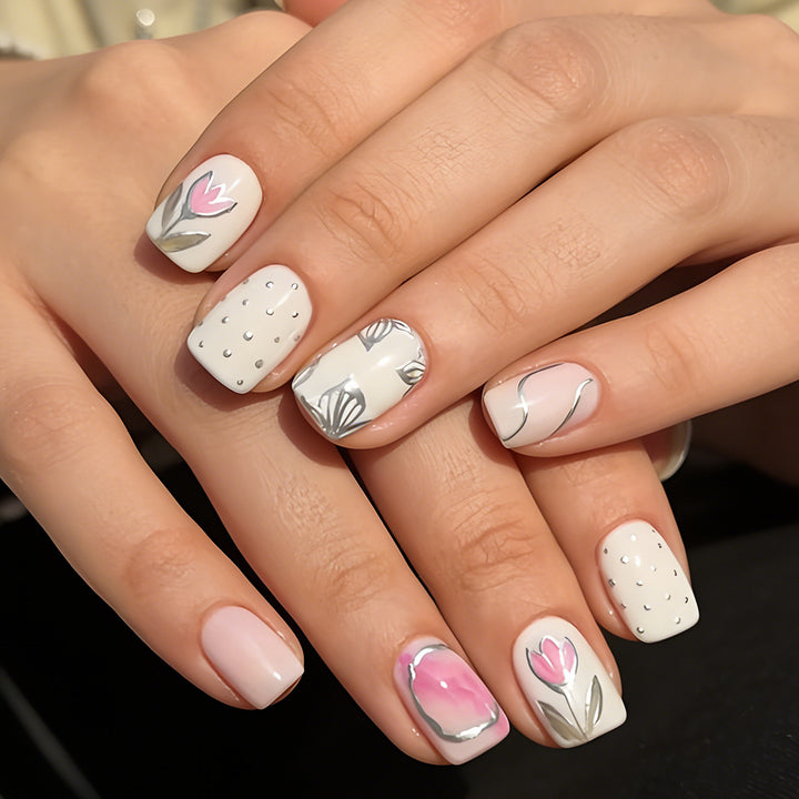 Elegantes Floral Design Gel Nail Art Karnz
