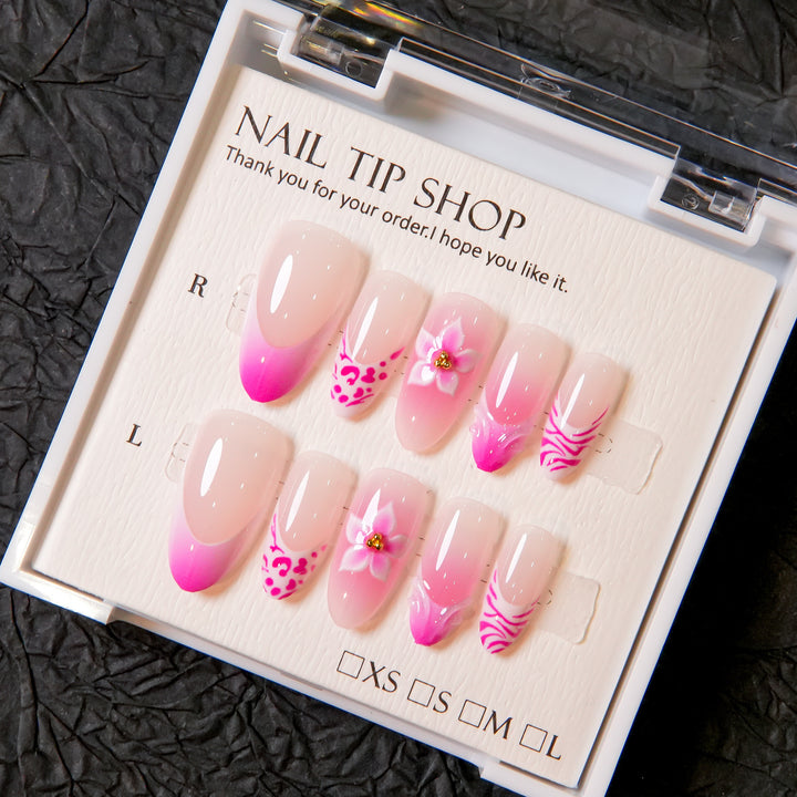 Künstlerische florale Druck-Nagelverstärkungen