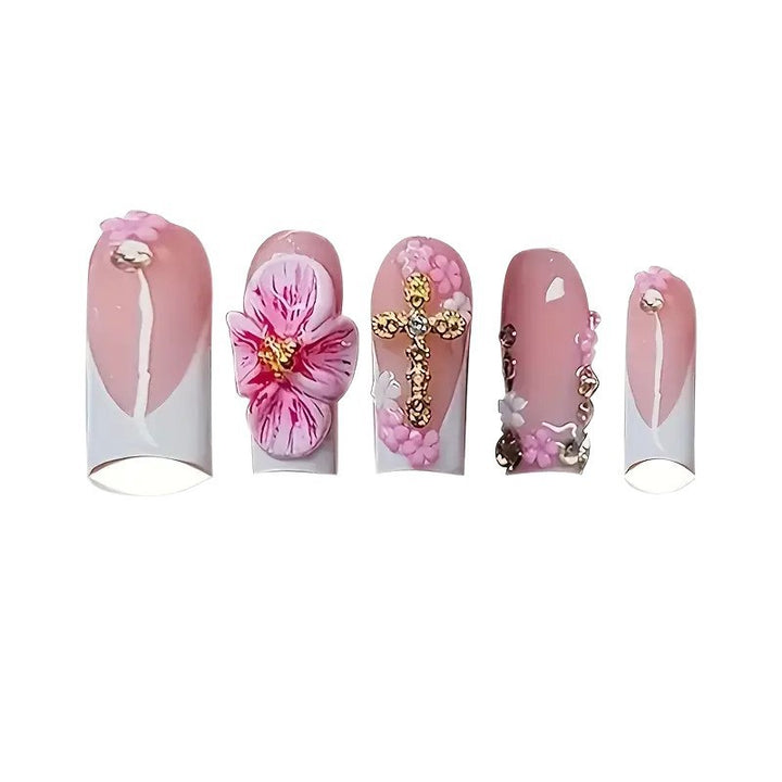 Blumenverzierte Press-On Nagelkunst Karnz