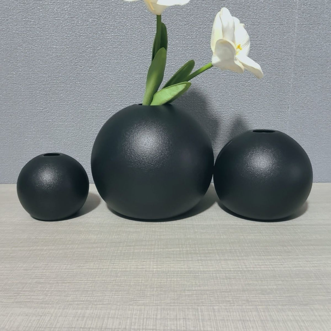 Minimalistische Keramiksphärenpflanzer Karnz