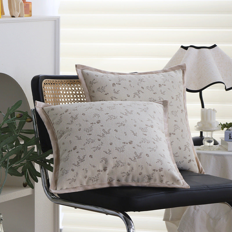 Elegantes Design Kissen mit floralem Muster