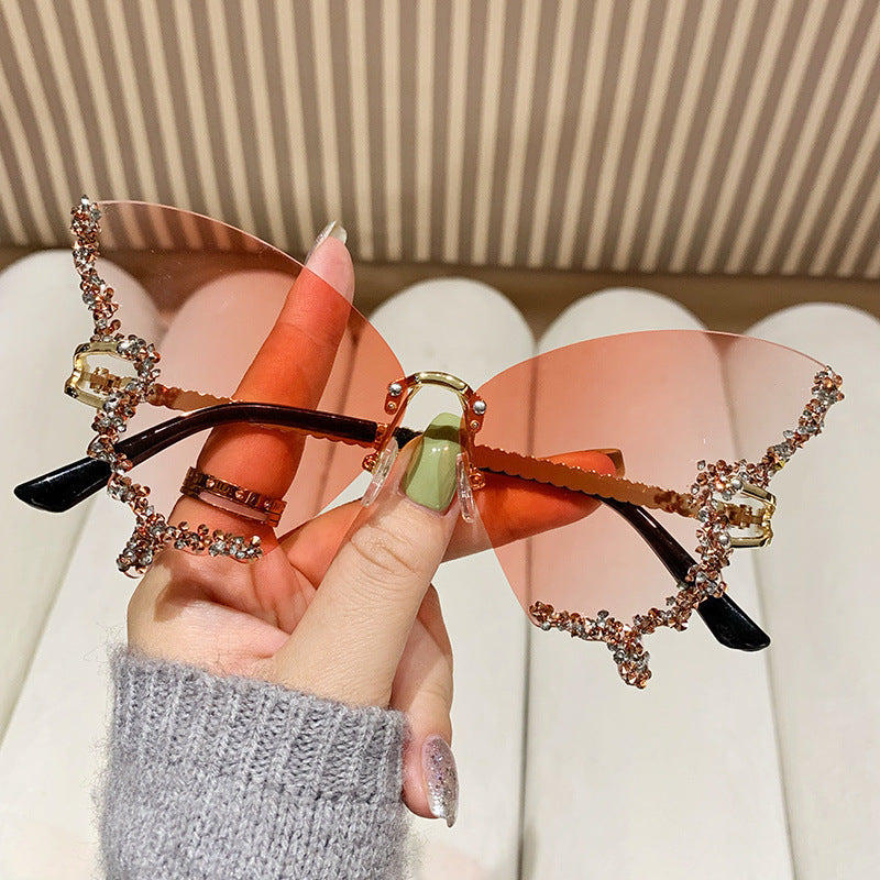 Damen extravagante Cat-Eye Sonnenbrille mit funkelnden Strassverzierungen Karnz