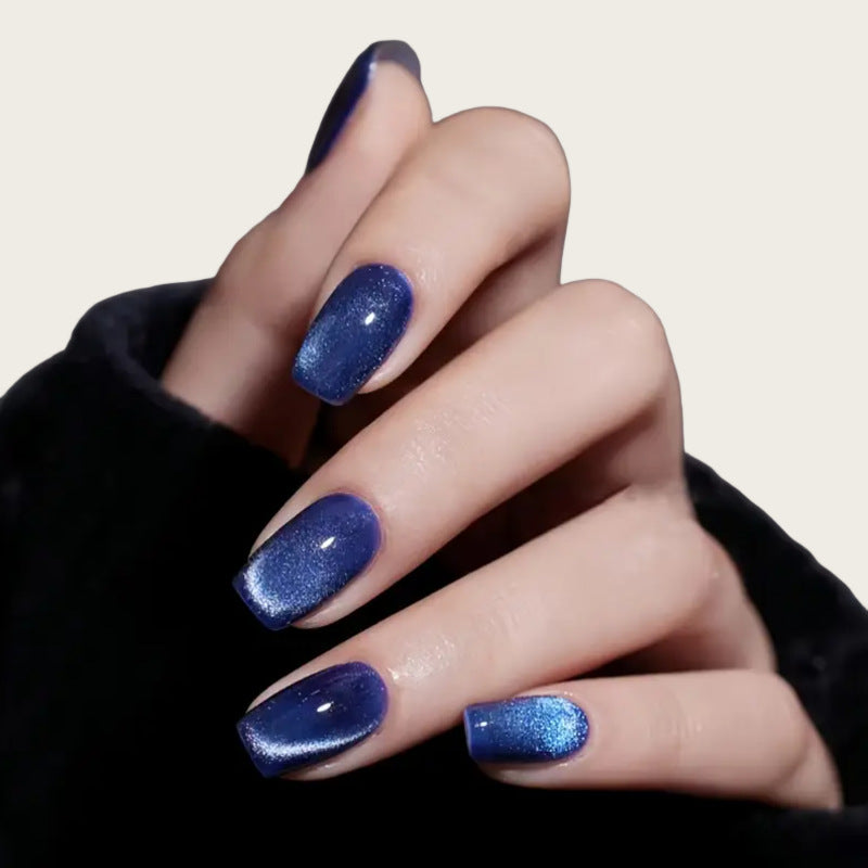 Kunstnagelset mit verschiedenen Designs Karnz