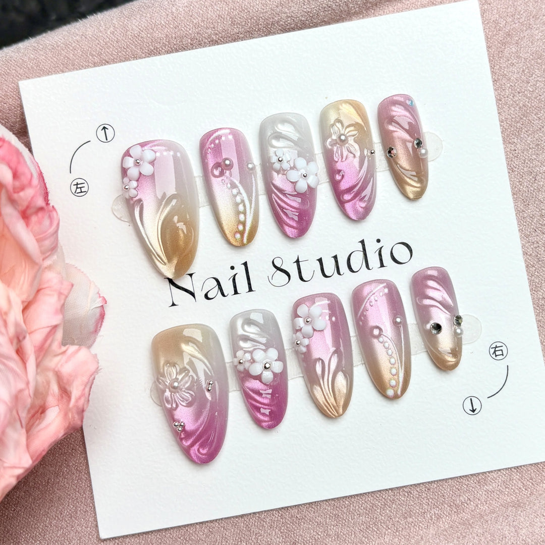 Künstlerisches Press-On-Nagelset mit eleganten Mustern