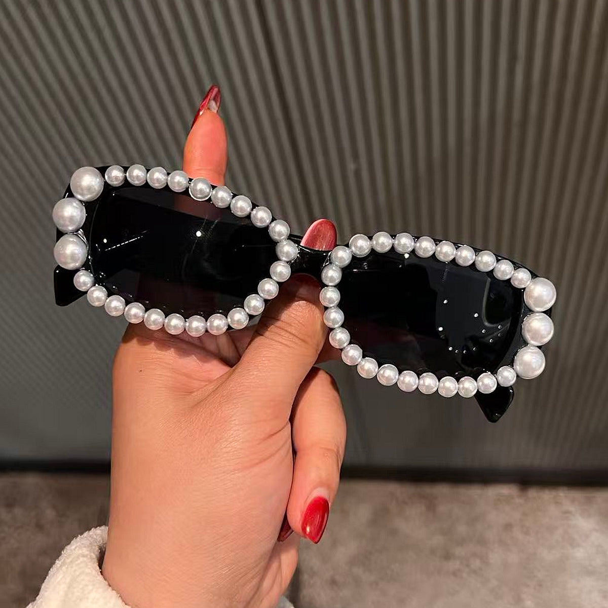 Damen modische Sonnenbrille mit luxuriösem Perlenrahmen Karnz