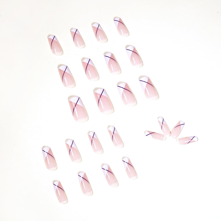 Elegante und Modische Nagelkunst Karnz