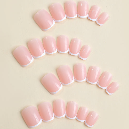 Kunstnagelset mit elegantem Hochglanz-Finish und natürlichem Look Karnz