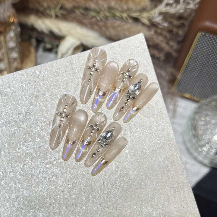 Premium Stiletto Press-On Nagelkunst Set mit Edelsteinakzenten Karnz