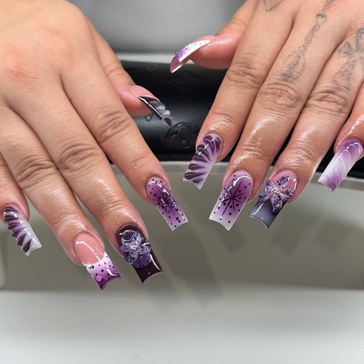 Kunstvolle Nagelverlängerungen mit zeitgenössischem Design und exquisite Details Karnz