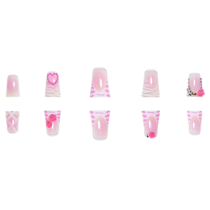 Glamouröse dekorative Nagelverbesserungen Karnz