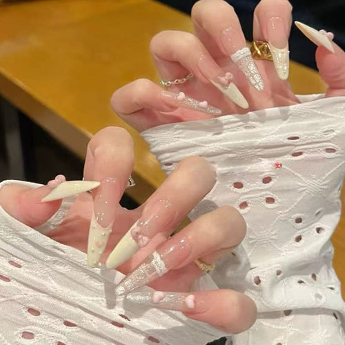 Künstlerische lange Stiletto Nägel