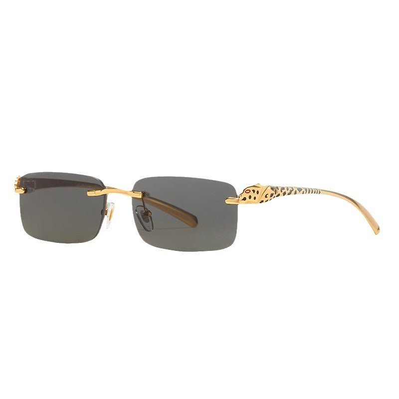 Damen elegante Korrektionsbrille mit extravaganten Design-Elementen Karnz