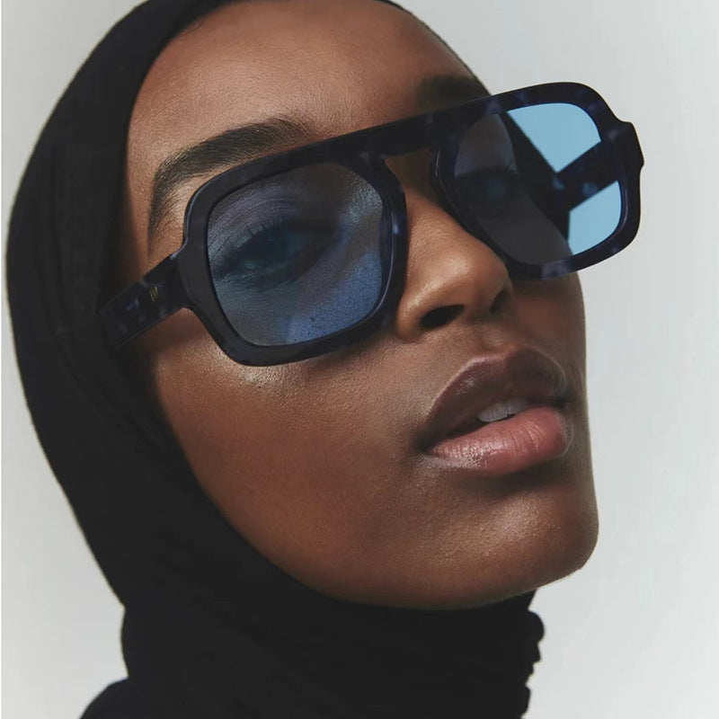 Damen stylische quadratische Sonnenbrille mit breitem Rahmen und UV-Schutz Karnz