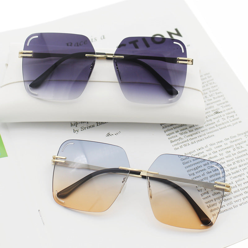 Damen quadratische Sonnenbrille mit verziertem Metalldetail Karnz
