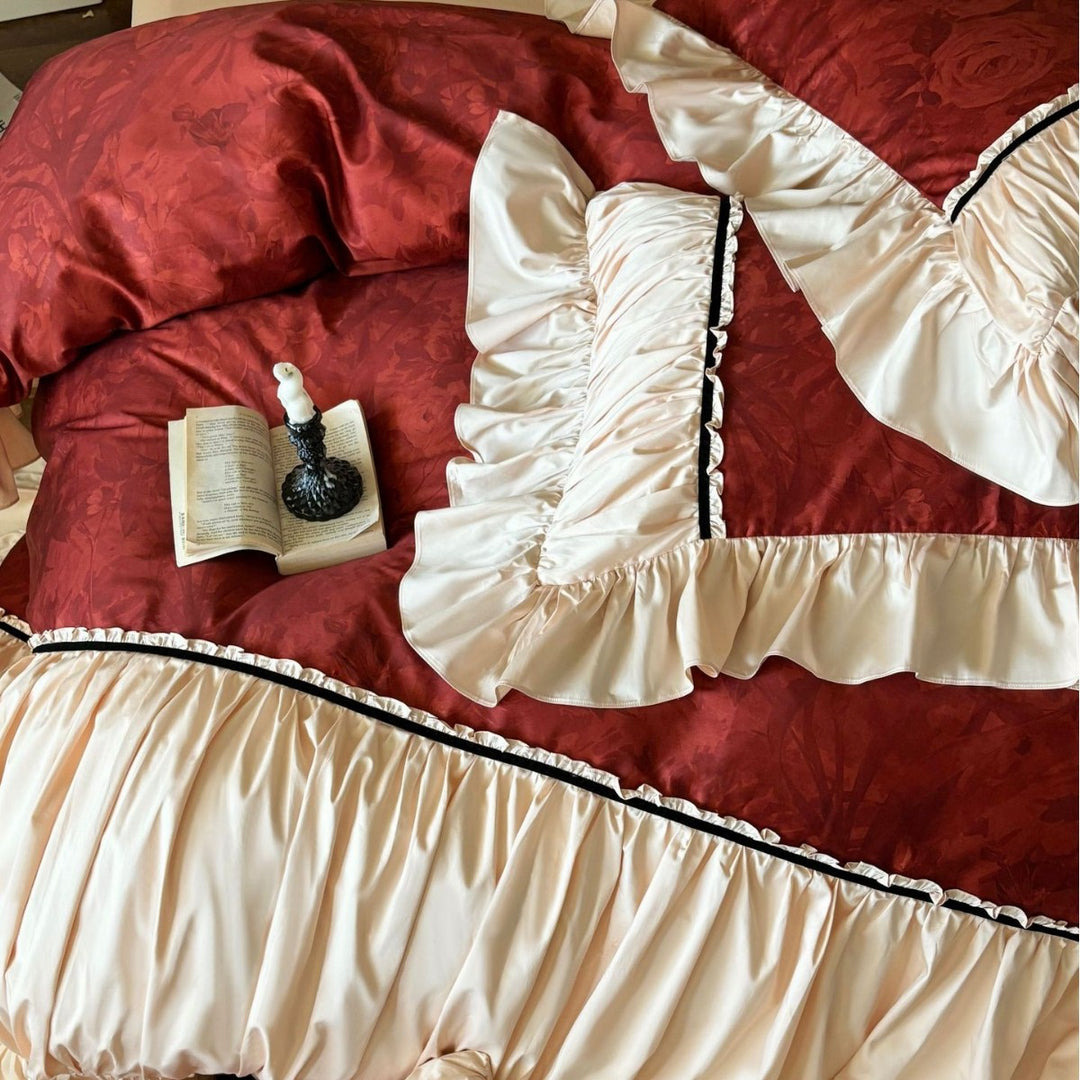 Elegante Rüschen-Bettgarnitur im Vintage-Stil mit Jacquard-Dekor und Volant