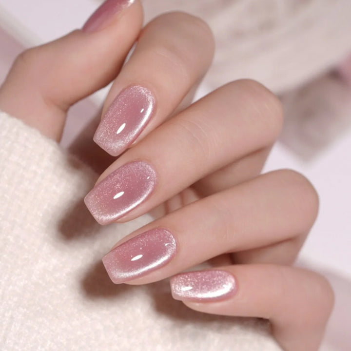 Glänzendes Ombre Nagelkunst Karnz