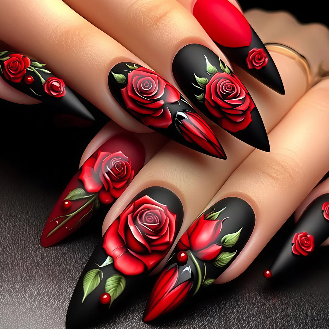 Kunstnägel mit Floralen Rosenmotiven Karnz