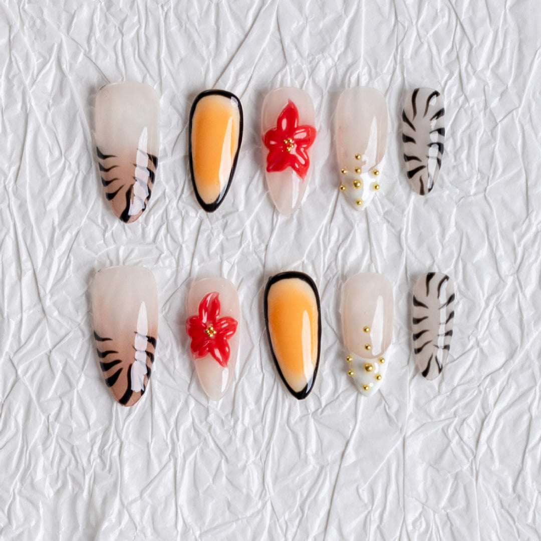 Künstlerisches florales Nail Art Set