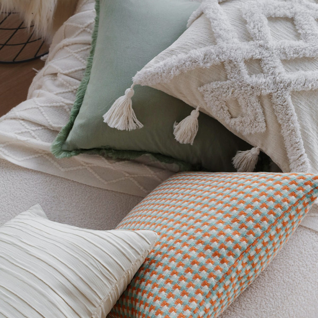 Quadratischer Kissenbezug im Boho‑Stil mit 3D‑Tufting, Quasten und weicher Baumwollstruktur Karnz