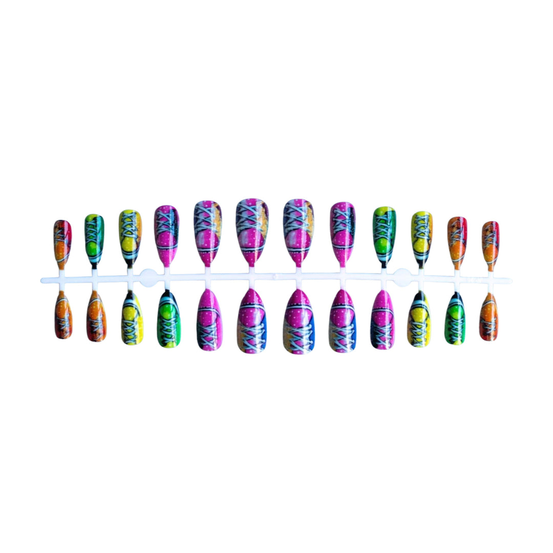 Verspielt Thematisches Press-On Nagelset Karnz