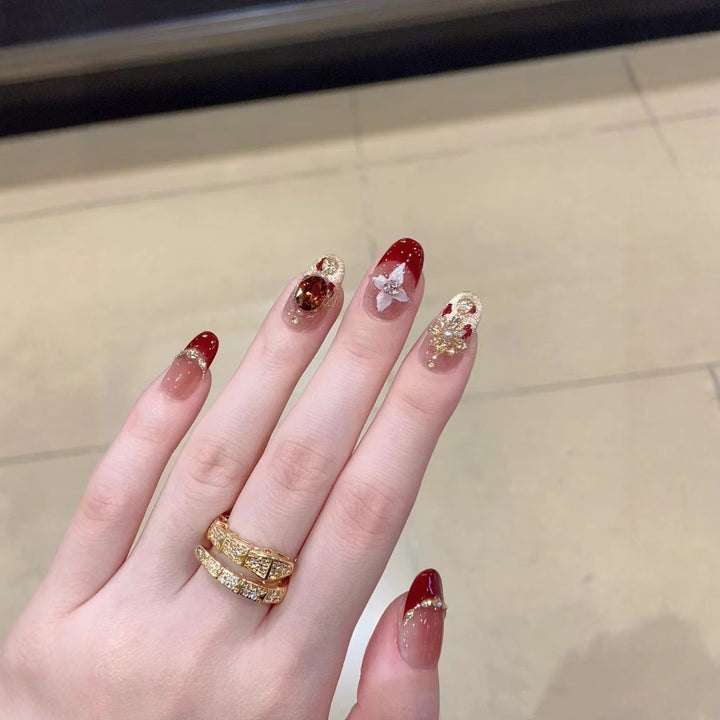 Künstlerische, urlaubsbezogene Nagelkunstverlängerungen