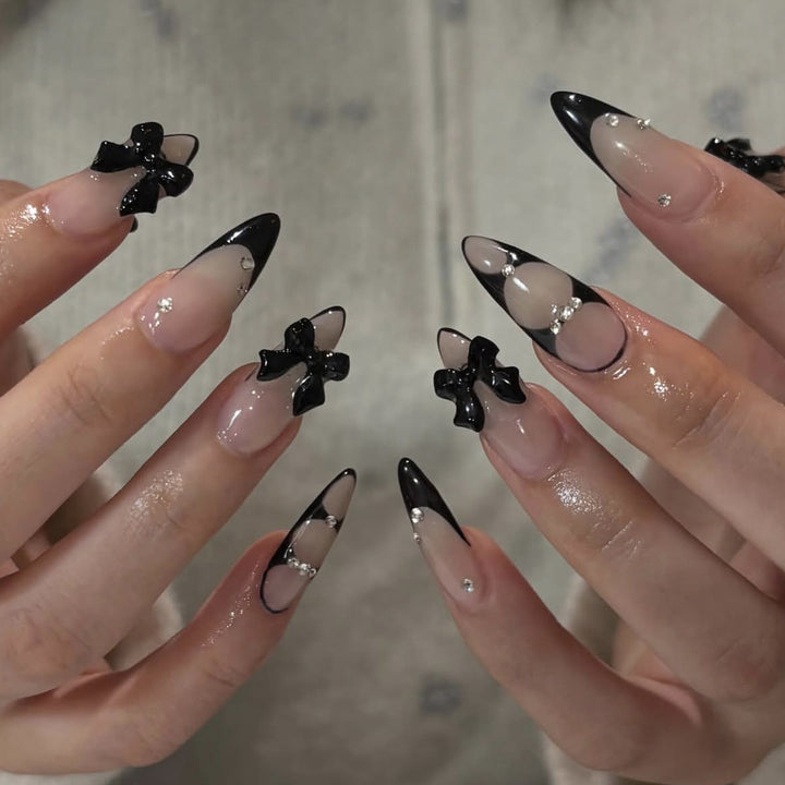Künstlerische Stiletto-Nagelkunstverlängerungen Karnz