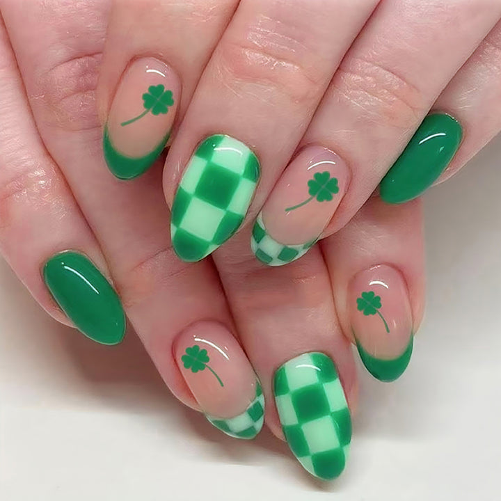 Dekorative grüne Shamrock Press-On Nägel