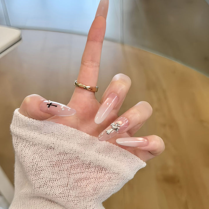 Elegante Kunstnägel mit Kreativen Designs Karnz