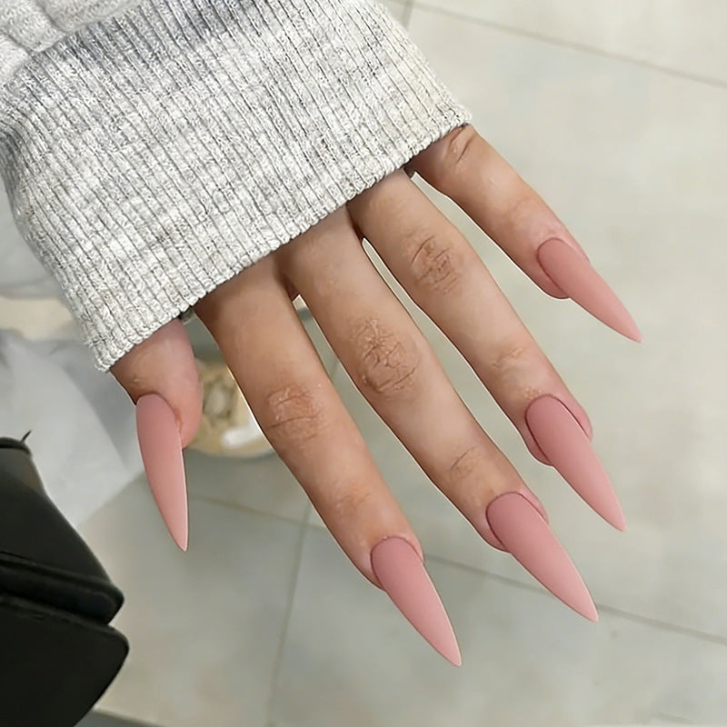 Matte Stiletto-Nagelverlängerungen Karnz