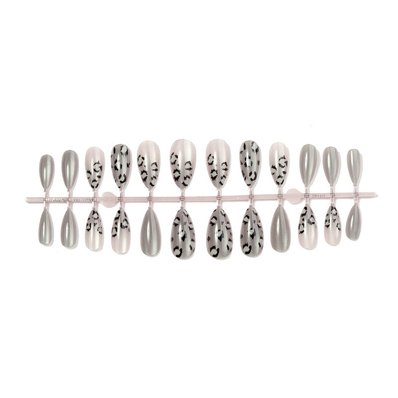 Kreatives Leoparden-Design Kunstnagelset Karnz