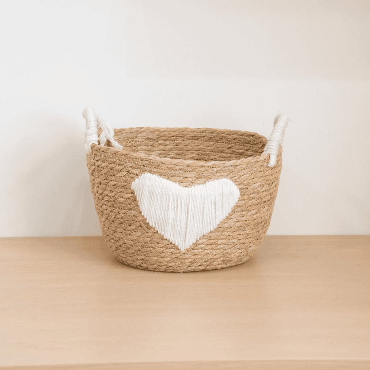 Handgewebter Aufbewahrungskorb mit Herzdesign Karnz